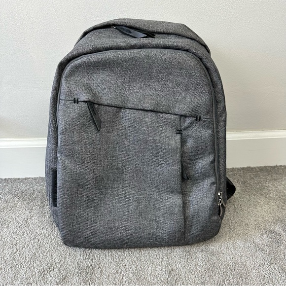 Gray Baby Bag with Minimalist Design and Durable Fabric - Picture 4 of 12